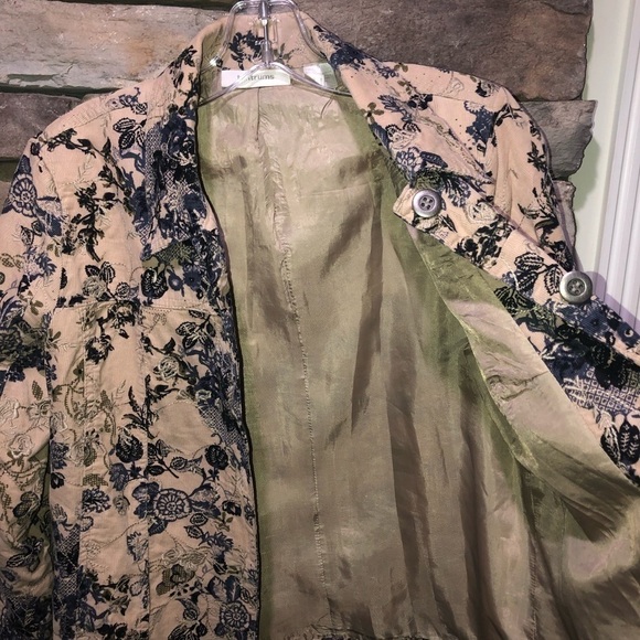 Tantrums size small button down blazer - Picture 7 of 15